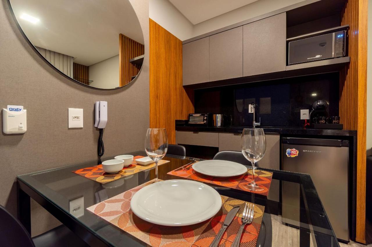 Aion Suites 103 - Compacto E Luxuoso Loft - Rooftop Com Piscina E Academia - A Poucos Passos Da Praia Бомбиняс Екстериор снимка